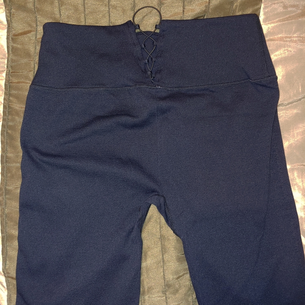 Fabletics leggings - Picture 3 of 4